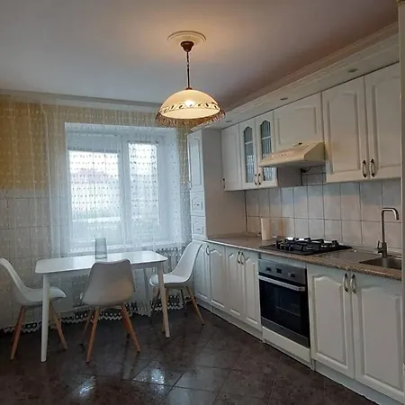 Трикімнатна Карпенка Біля Порт-Сіті Apartment Lutsk Exterior photo