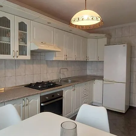 Трикімнатна Карпенка Біля Порт-Сіті Apartment Lutsk Exterior photo