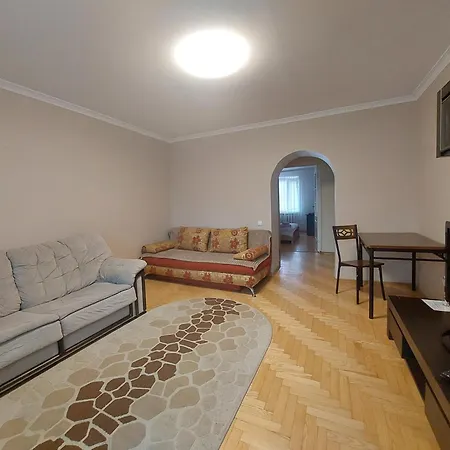 Трикімнатна Карпенка Біля Порт-Сіті Apartment Lutsk Exterior photo