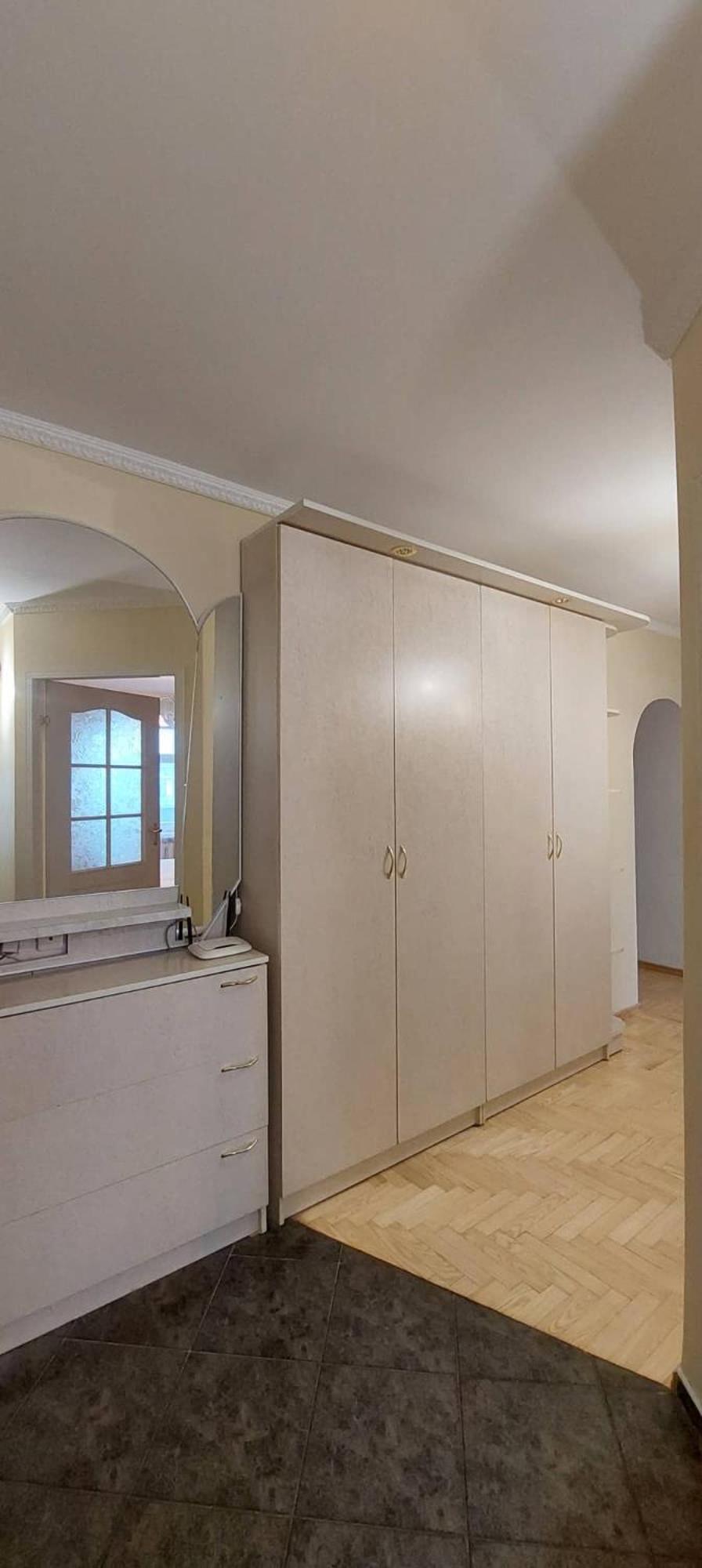 Apartment трикімнатна карпенка біля порт-сіті Lutsk